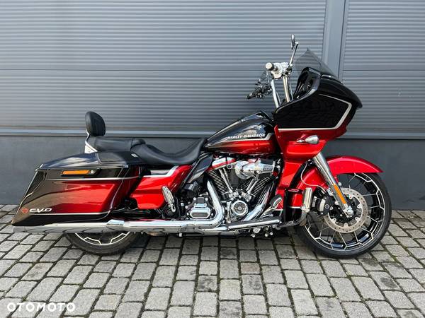 Harley-Davidson Touring Road Glide - 4