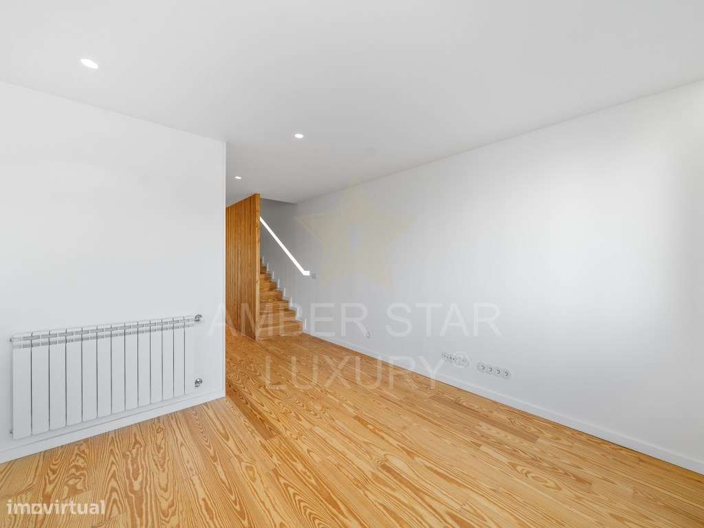 Moradia T4 com Jardim a 10 minutos da Praia-21