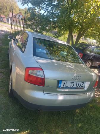 Audi A4 1.6 Avant - 7