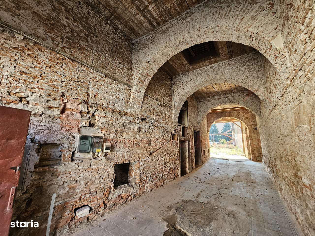 RO/EN Casa deosebita, Zona Centru Cisnadie, Teren+Pivnita+POD |VIDEO - Imagine principală: 5/20