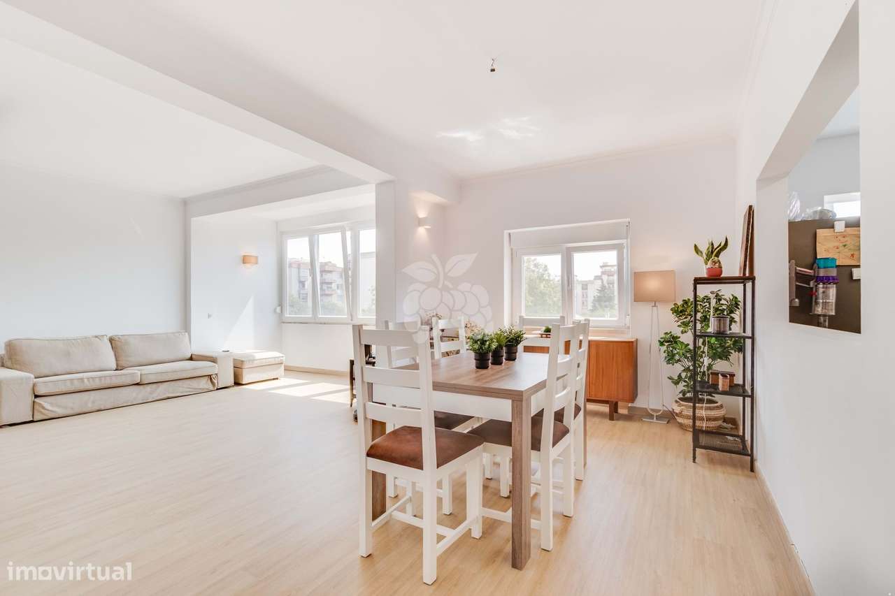 Apartamento T4 Remodelado-6