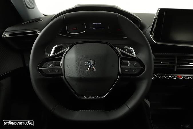 Peugeot 2008 1.2 PureTech Active EAT8 - 12