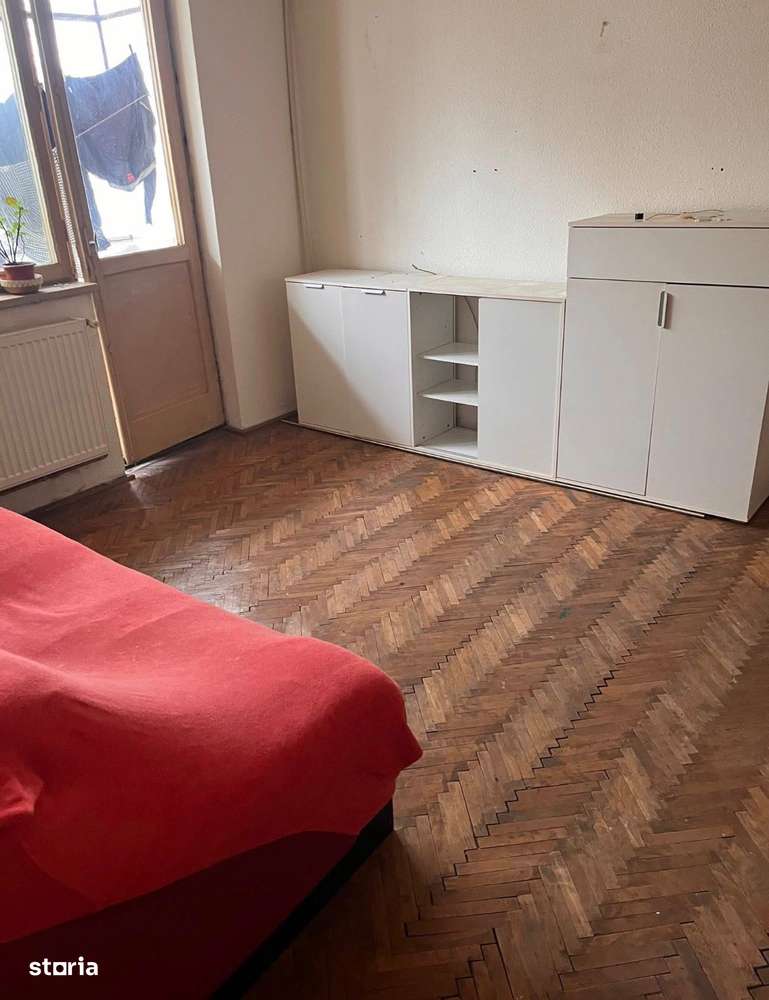 Vând apartament 2 camere  calea București langa piata - Imagine principală: 4/5