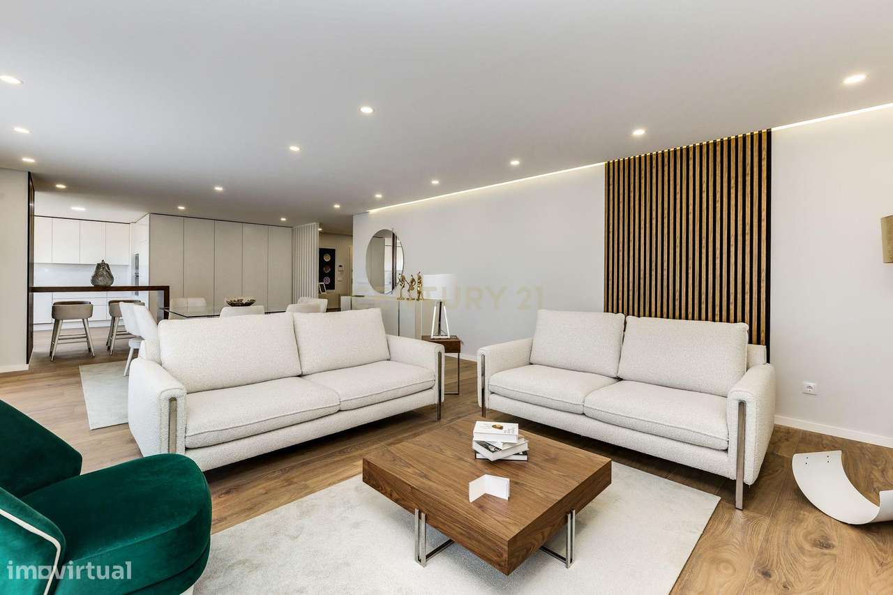 Exclusivo T4 de Luxo em Alverca com Vista Rio - Grande imagem: 4/45