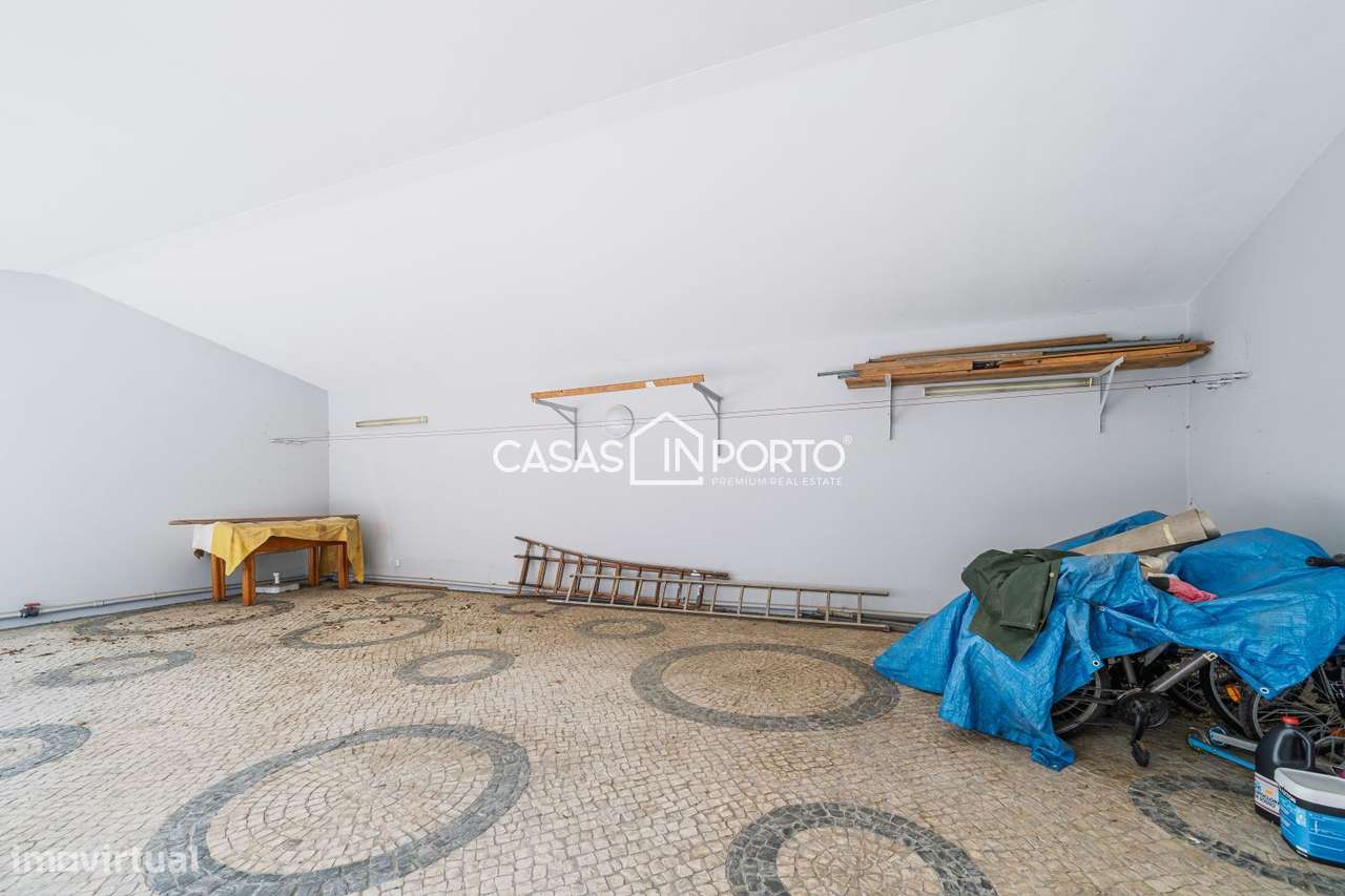 Moradia V5 - Estilo Americano com Piscina e Campo de Ténis – Entre-18