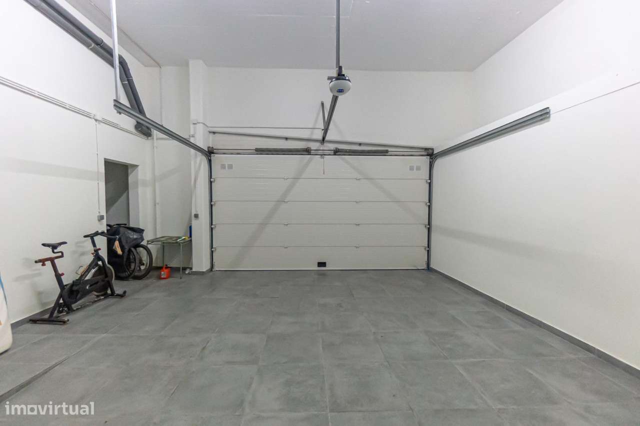 Moradia T3, em Leça da Palmeira na 1ª Linha de Mar-31