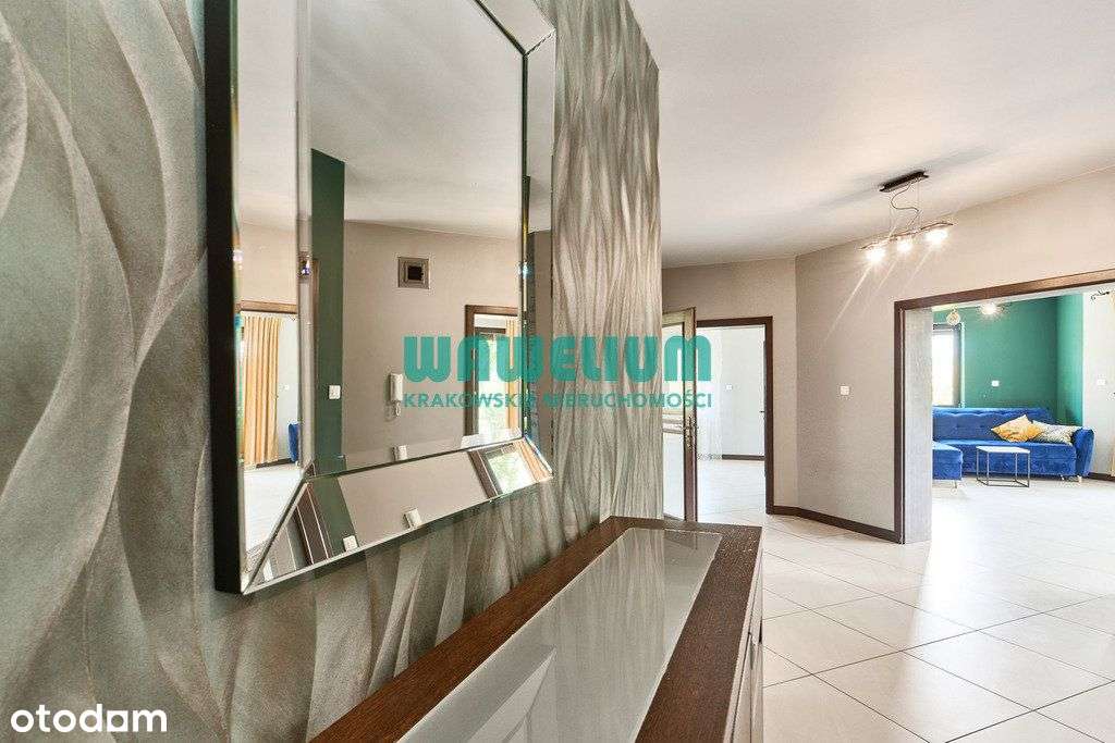 Wyjątkowa nieruchomość w Bilczycach-17