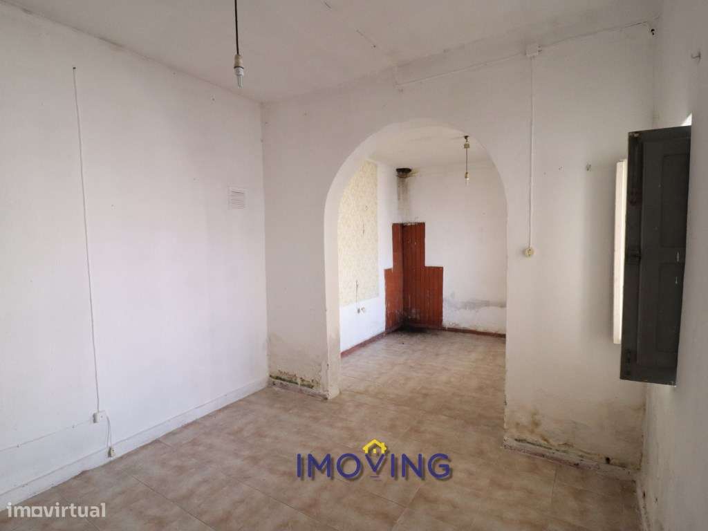 Moradia Bi Familiar T3 + T1 com garagem na Baixa da Banheira - Grande imagem: 4/32