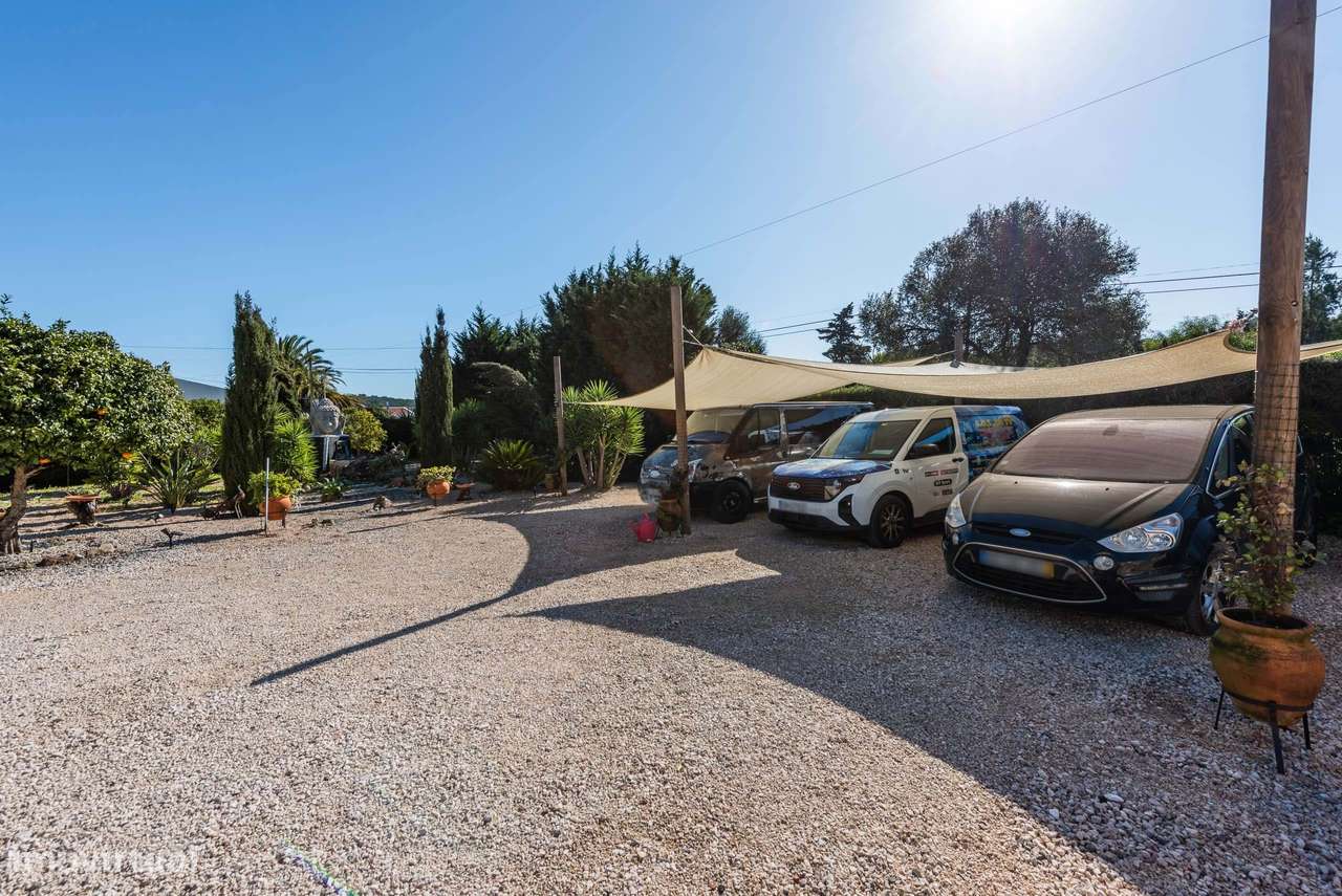 Casa tradicional reformada com grande jardim em Budens-12