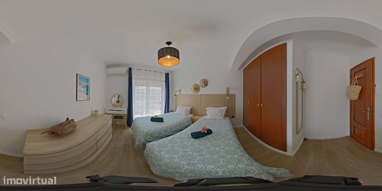 Apartamento T2 com terraço, vista mar e lugar de garagem em Armação de-26