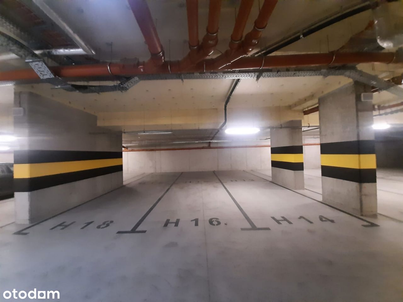 Miejsce parkingowe w garażu podziemnym - Podwójne