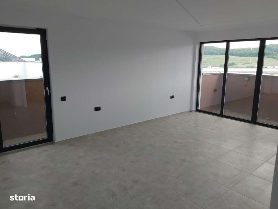 Penthouse de 4 camere, 200 mp, 400 mp terase, zona Petrom - Imagine principală: 4/14