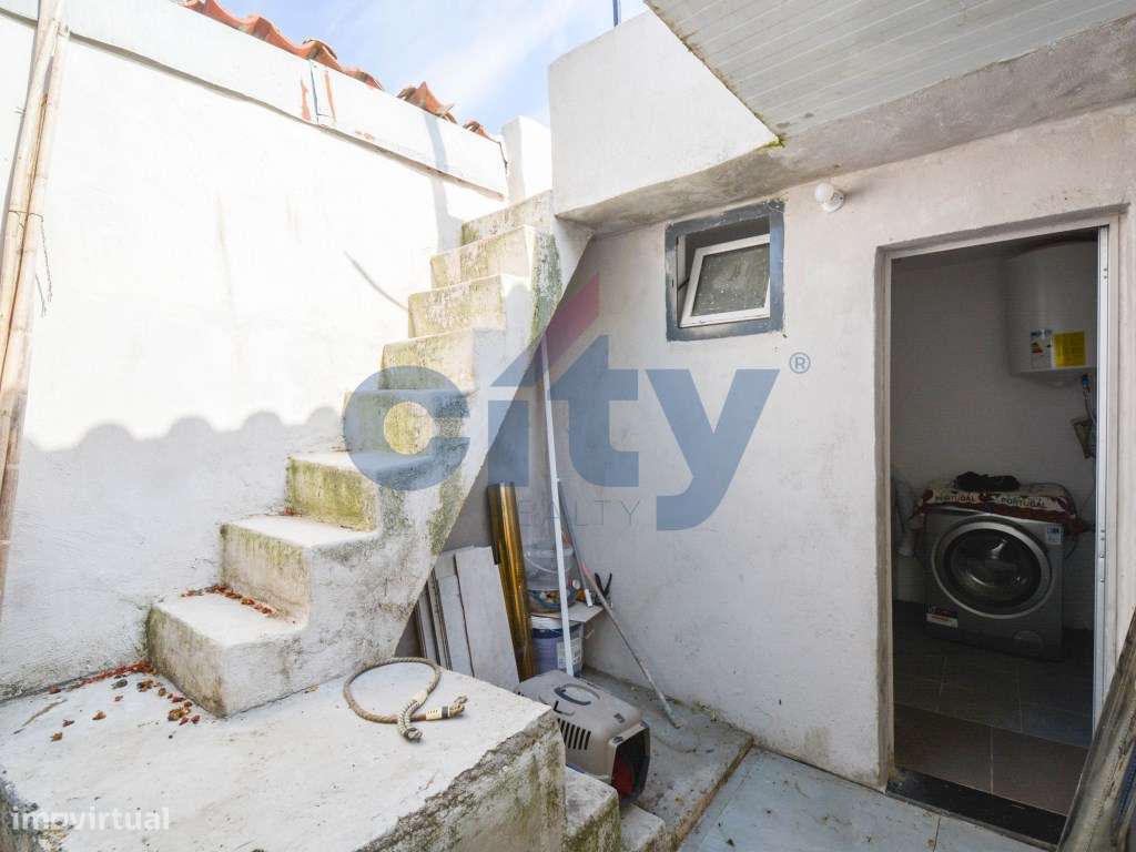 Moradia T2 c/ Terraço e Espaço Exterior | Tramagal, Abrantes-22