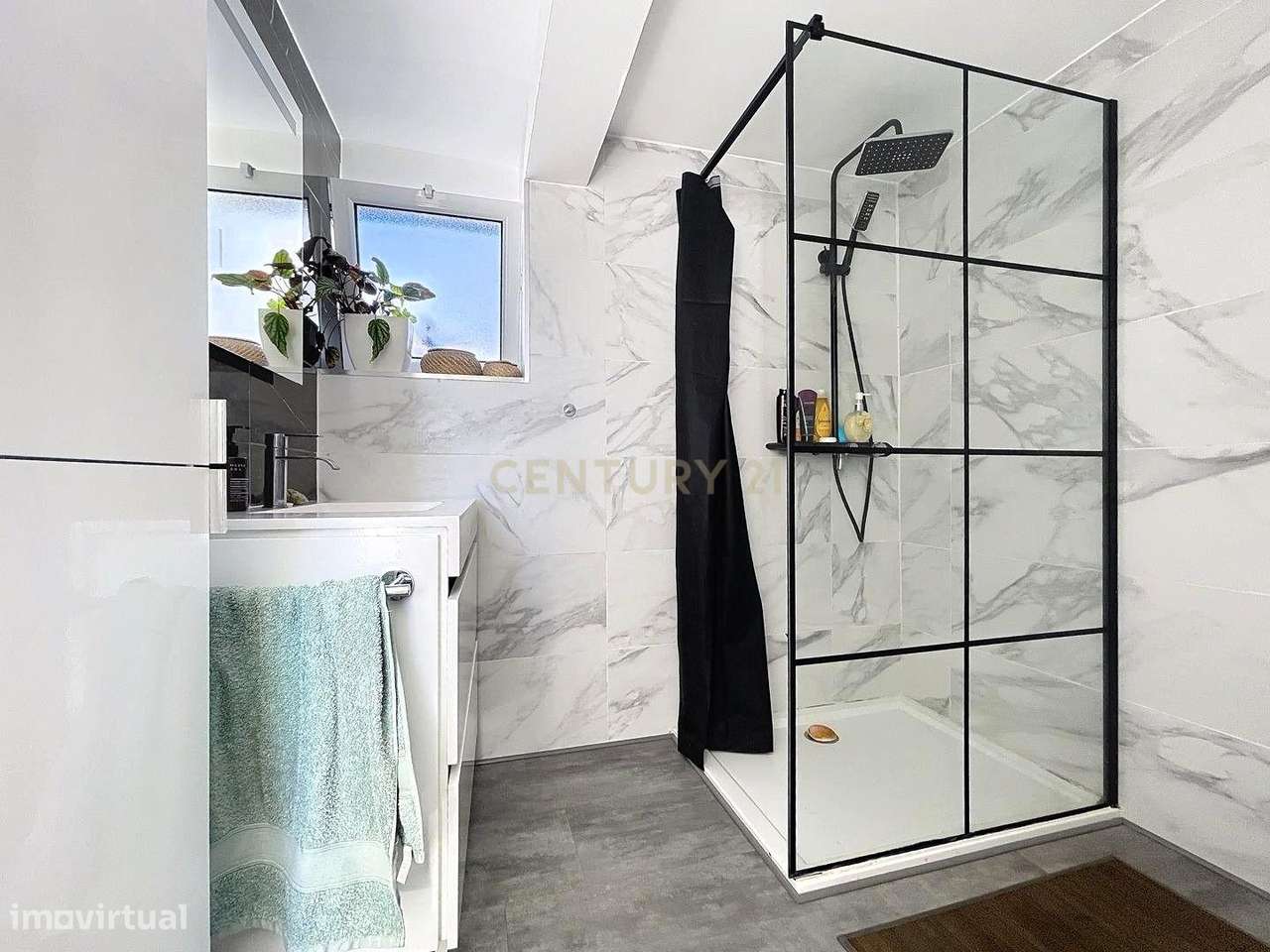 Moradia T3 Como Nova com Piscina, Jardim, Garagem e Espaço de Escritór - Grande imagem: 4/13