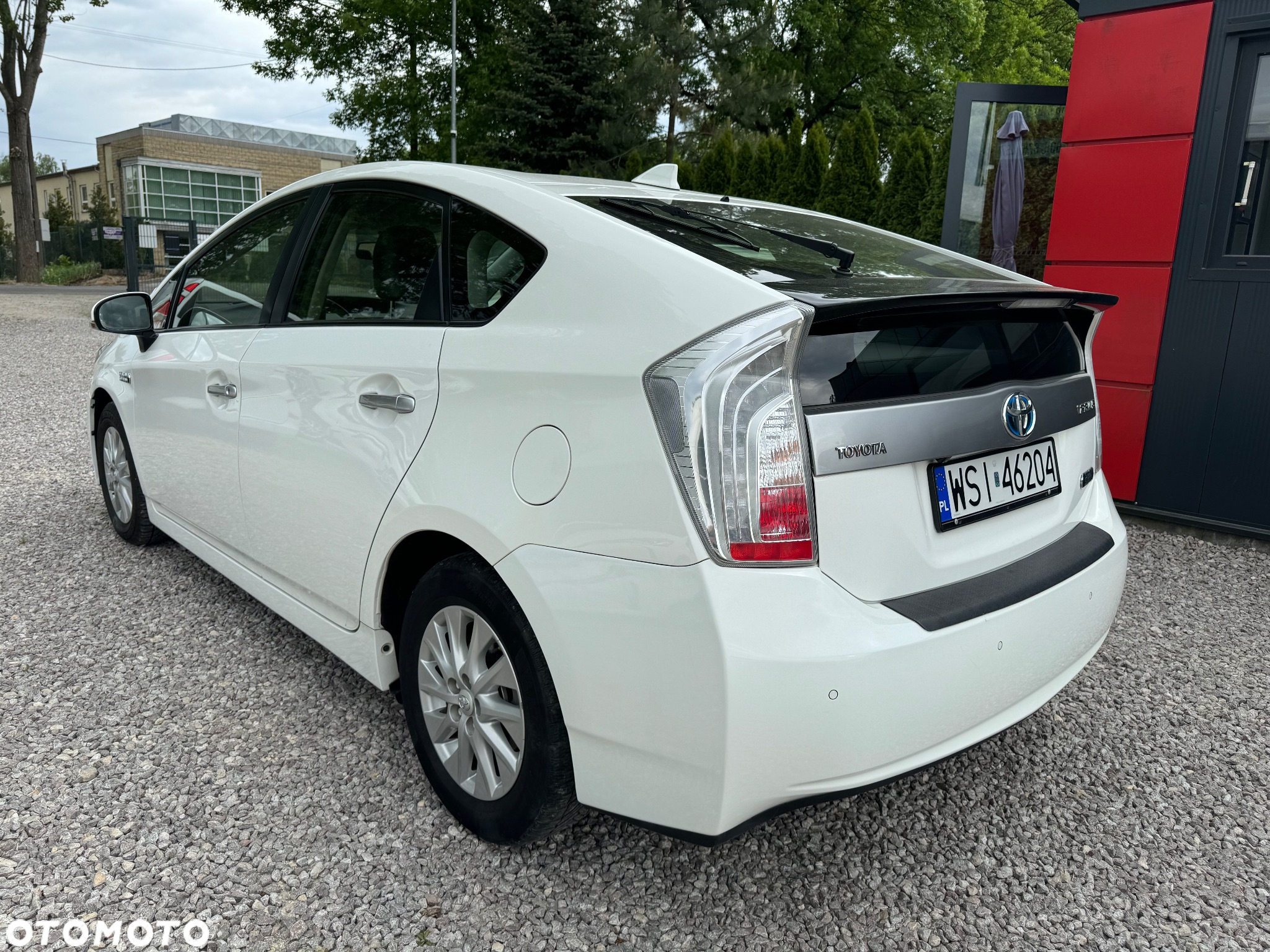 Toyota Prius (Hybrid) Executive - 6