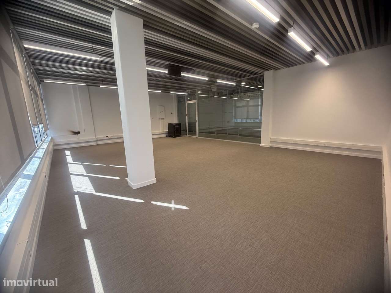 Sala de Escritórios 7111, em Setúbal de 60m2 - 10€/m2 - Grande imagem: 3/19