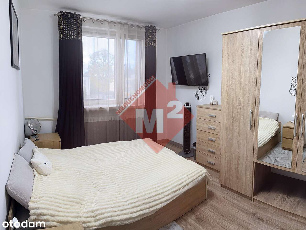 Dom wolnostojący w cichej dzielnicy domów jednorodzinnych .-9