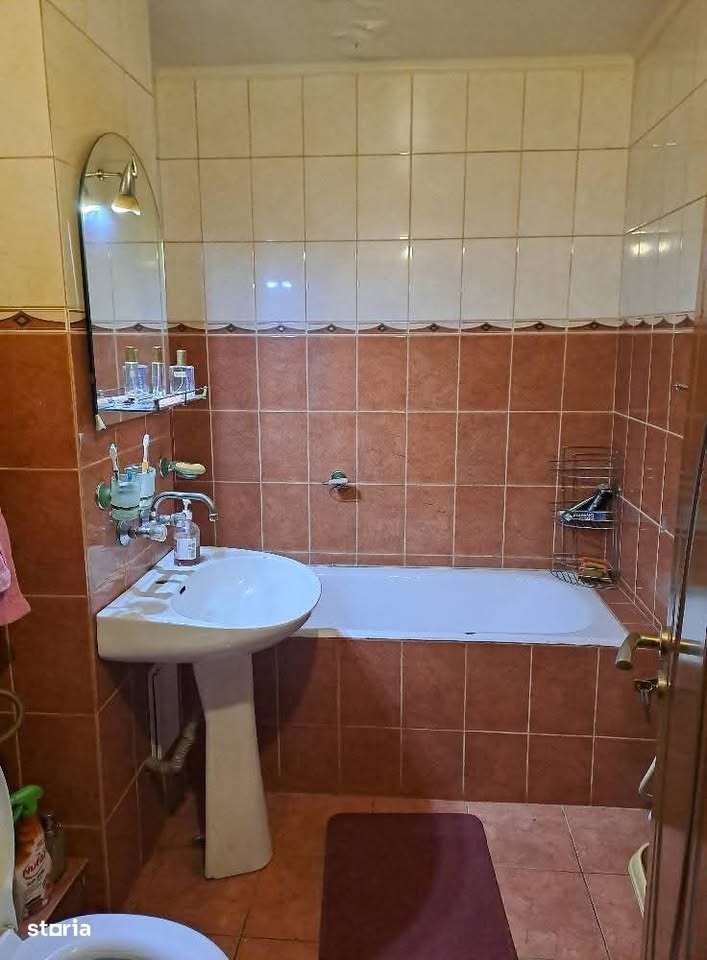 Apartament 2 camere etajul 5/7 - zona Dumbrava Nord - Imagine principală: 4/5