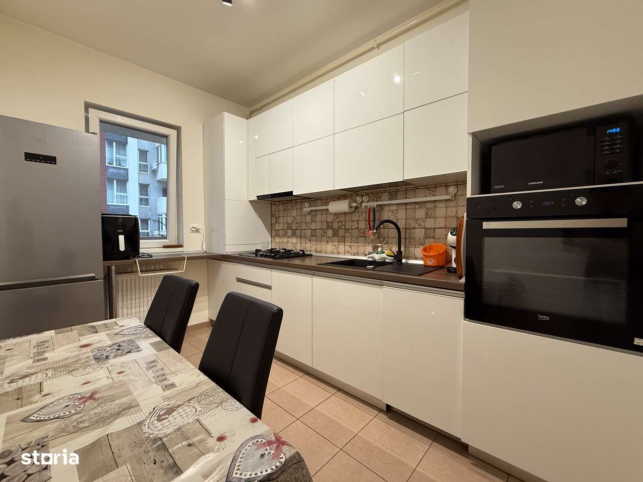 Apartament 2 camere | Etaj 2 | Decomandat | Mobilat | Loc parcare - Imagine principală: 3/14