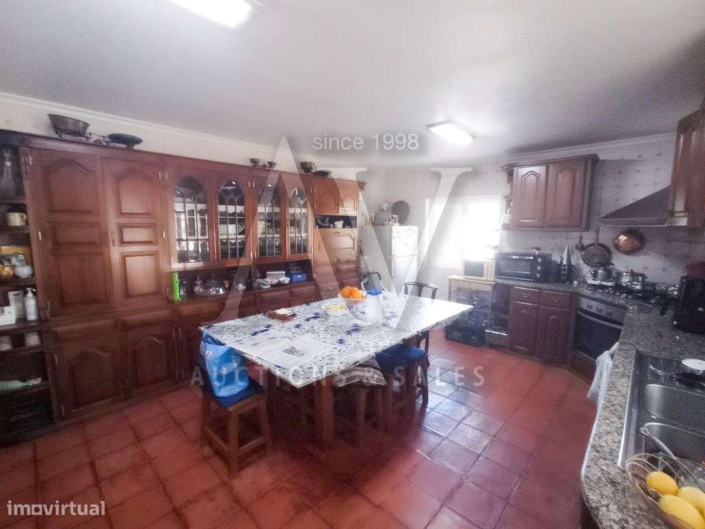 Quinta composta por moradia de dois pisos, com piscina, garagem e t...-29