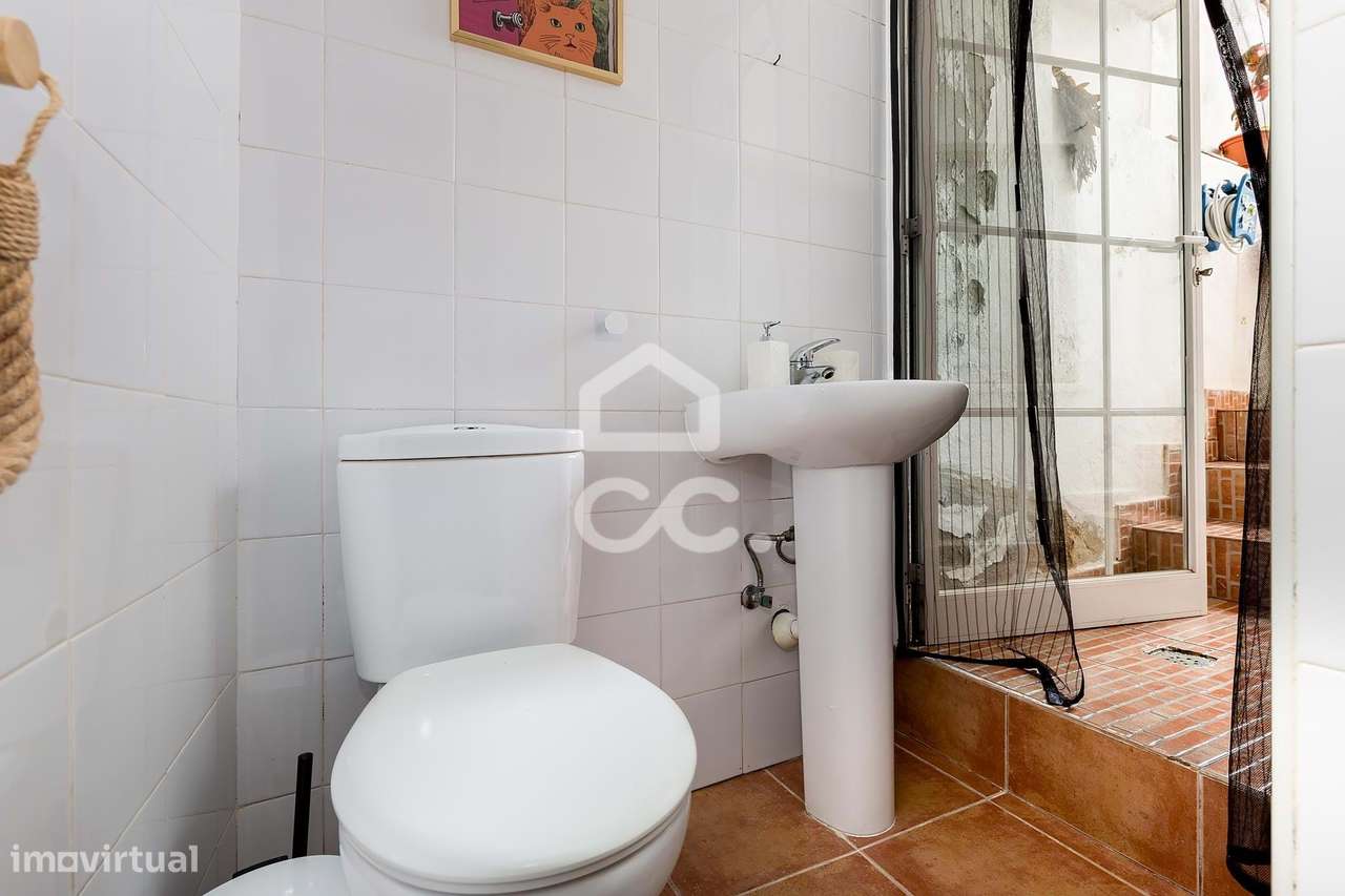 Moradia T2 com Saguão no Centro Histórico de Évora-10