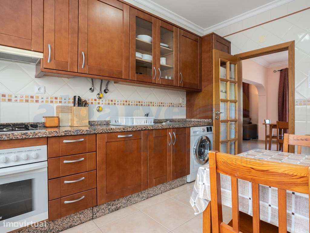 Andar de Moradia T2+1 perto da Praia da Lota, Algarve-9