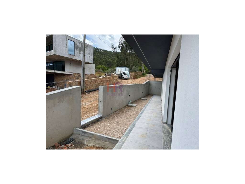 Moradia geminada nova em Águas Belas, Ferreira do Zêzere, com 3 qua...-6