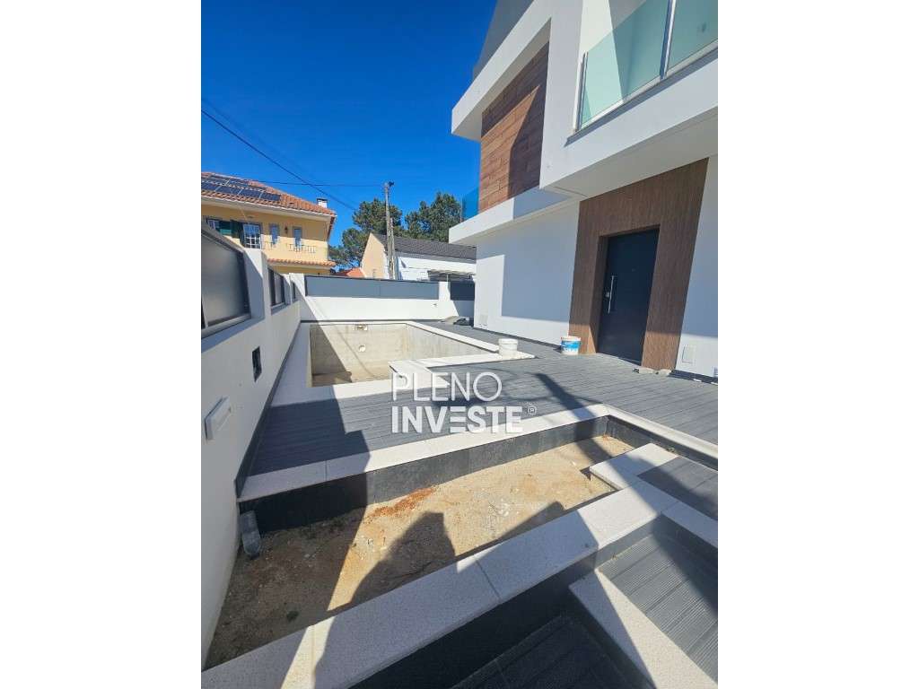 Moradia V3 com piscina Nova construção em Pinhal de Frades-16