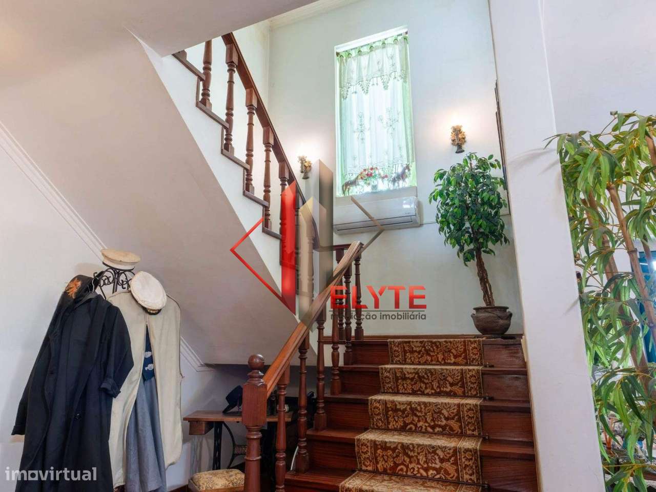 Moradia T7 no centro de Samora Correia-24