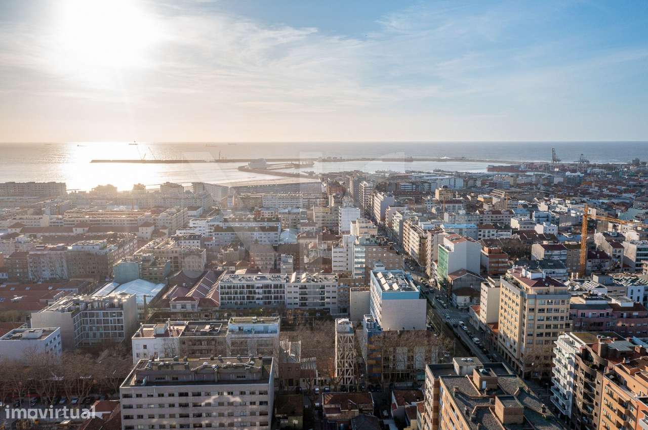Penthouse T2 Matosinhos em Condomínio fechado com Garagem e Arrumos-51