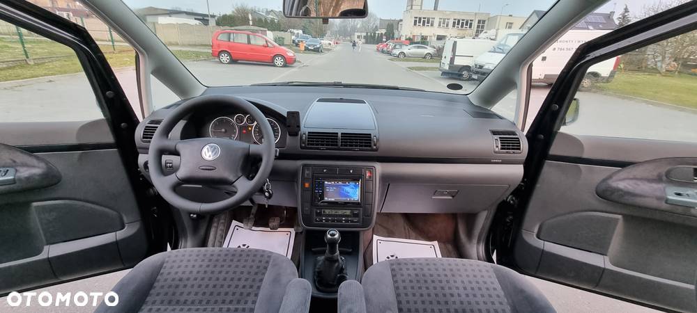 Volkswagen Sharan - 24