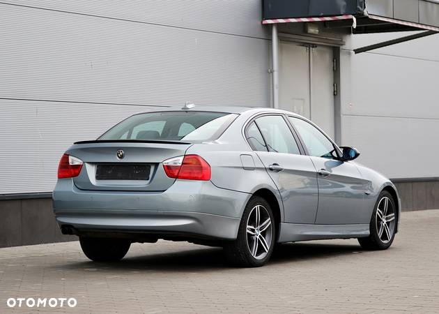 BMW Seria 3 325i - 7