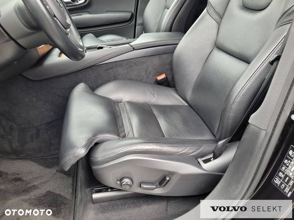 Volvo XC 90 - 21