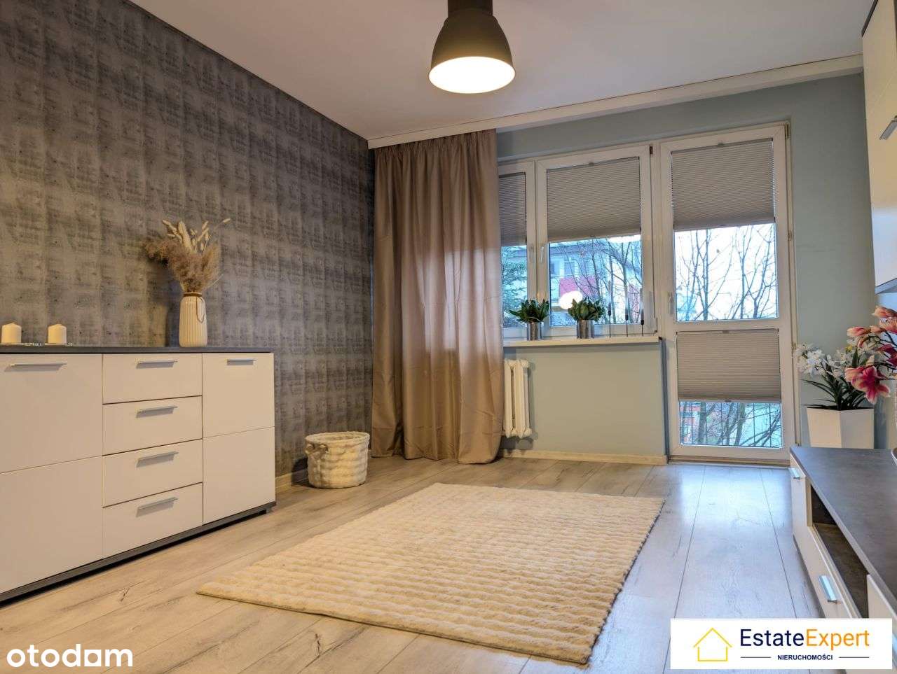 2 pokoje do zamieszkania z widna kuchnią i dużym b-0