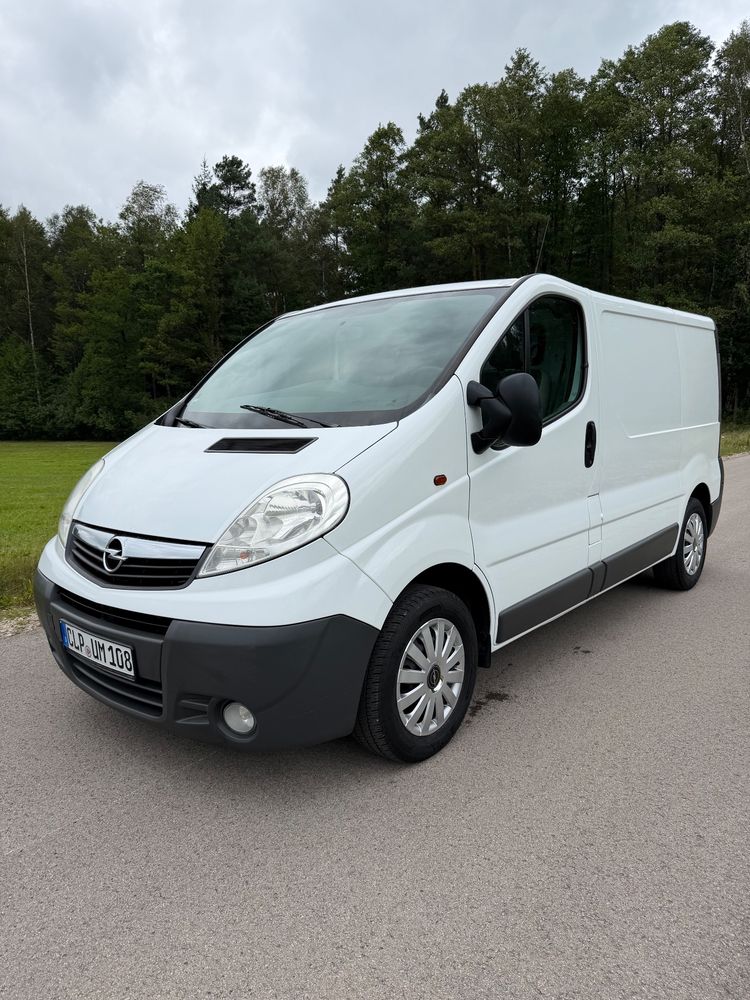 Opel Vivaro II (2014-2019) L1H1 2.7t Edition 2012