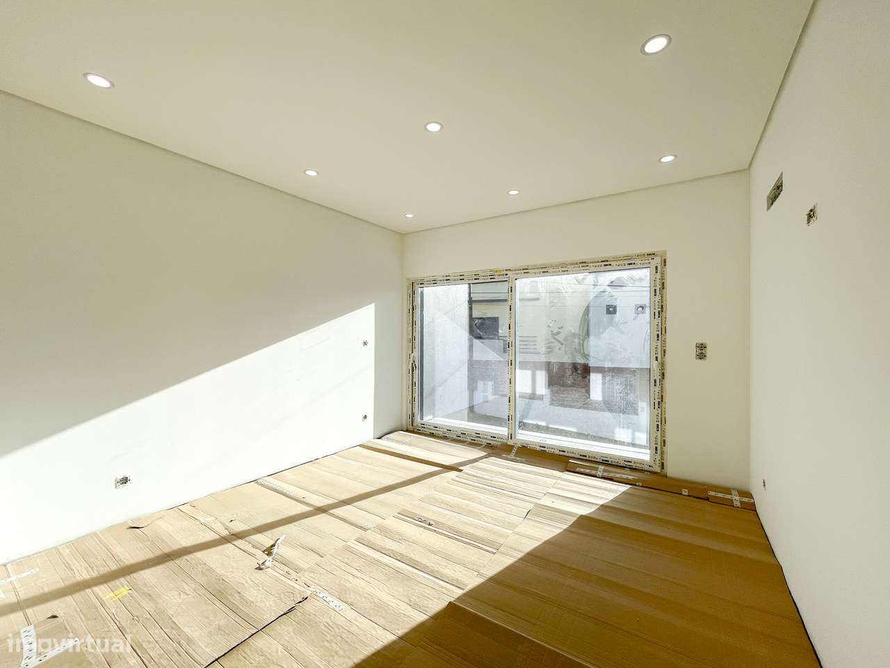 Moradia T4 com Piscina - Santa Iria de Azoia (Bairro da Salvação)-30