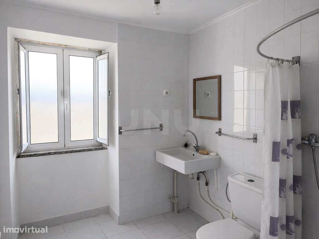 Muito Mais do Que Parece: Casa com traça tipicamente beirã. T1 com ...-5