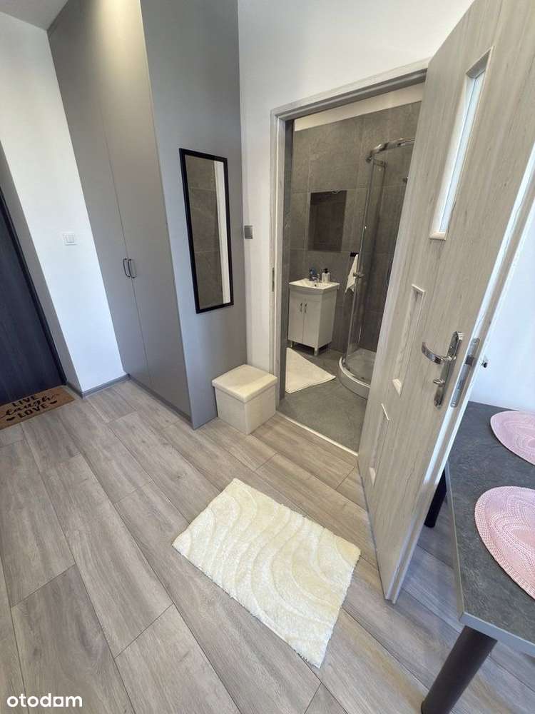 Wyposażona kawalerka w atrakcyjnej lokalizacji!!!-13