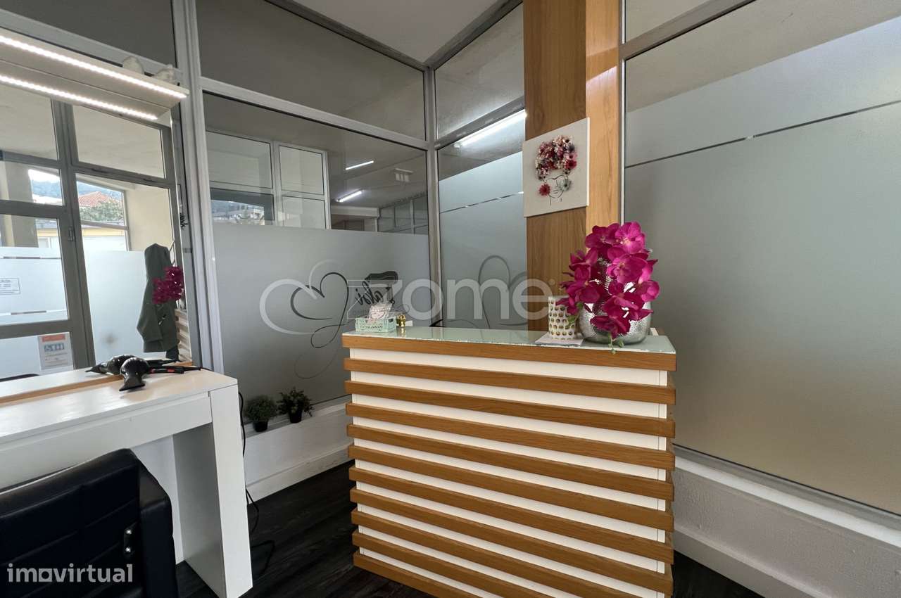 Loja na Galeria Comercial Bairro do Jardim, Viana do Castelo - Grande imagem: 4/32