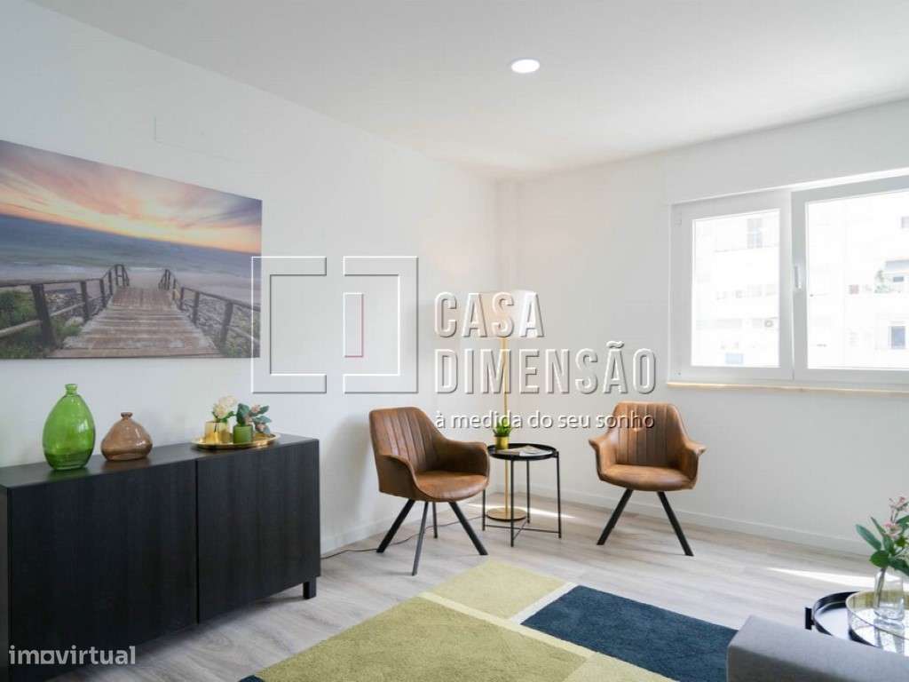 Apartamento de tipologia T3 com varanda, mobilado e equipado em Ben...-3