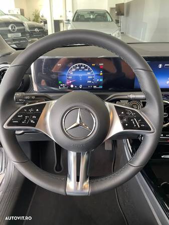 Mercedes-Benz A 180 7G-DCT Progressive Advanced - 13