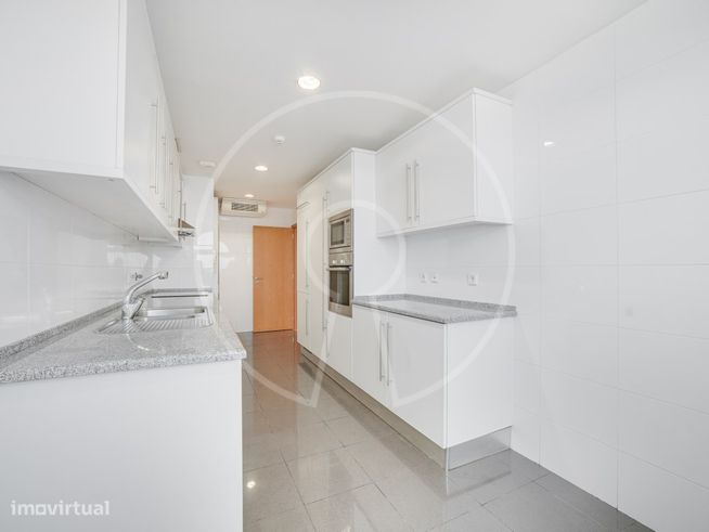 Penthouse na Torre de S. Rafael com terraços e vista soberba-13