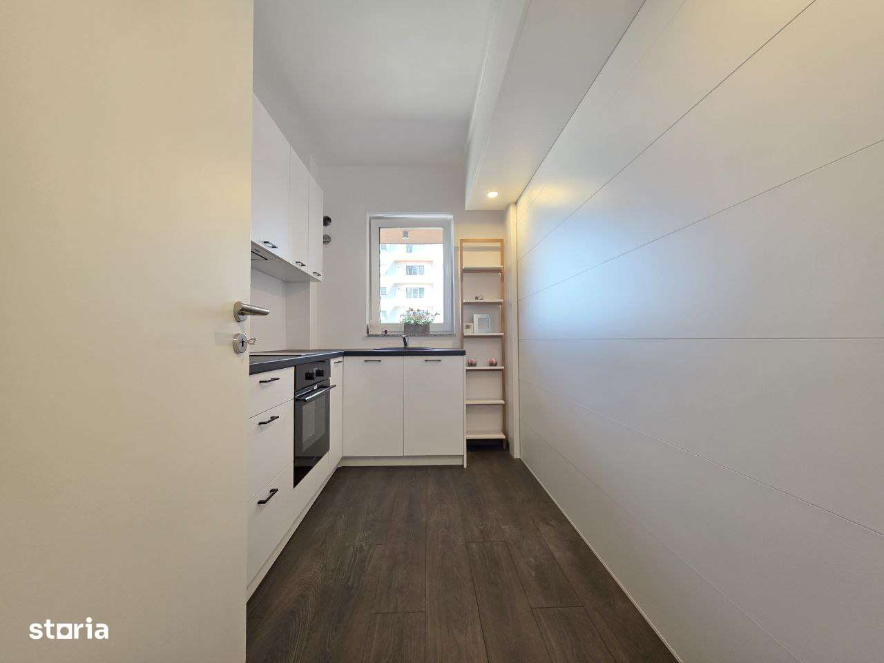 Garsoniera noua, parcare si boxa de vanzare Avantgarden 3 faza 5-12