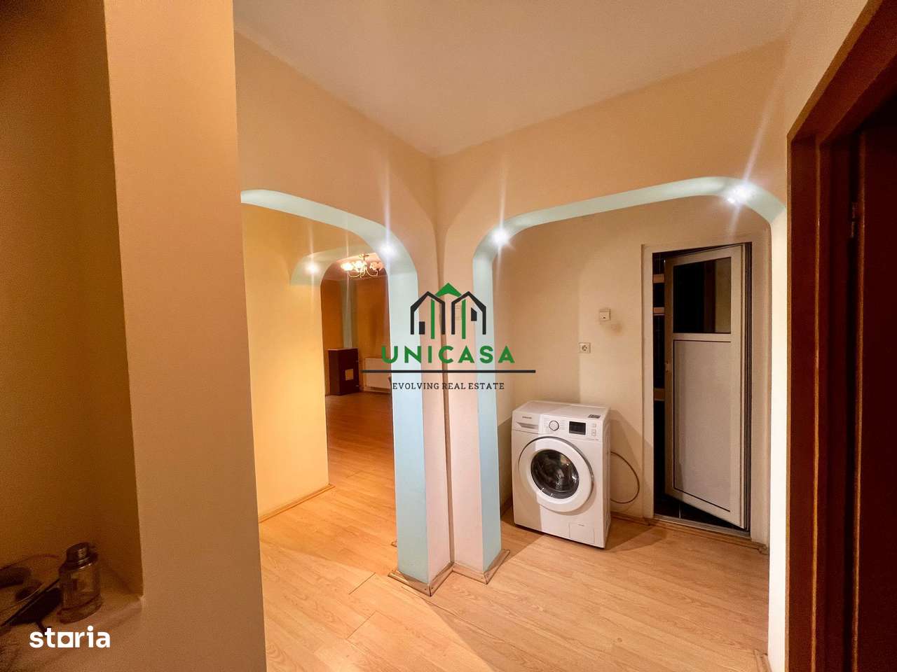 Apartament 4 camere – Etaj 1/4 – Zona Ostroveni-3