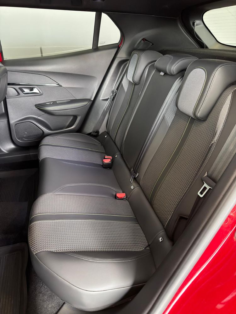 Peugeot 2008 1.2 PureTech GT Pack S&amp;S EAT8 Salon Polska