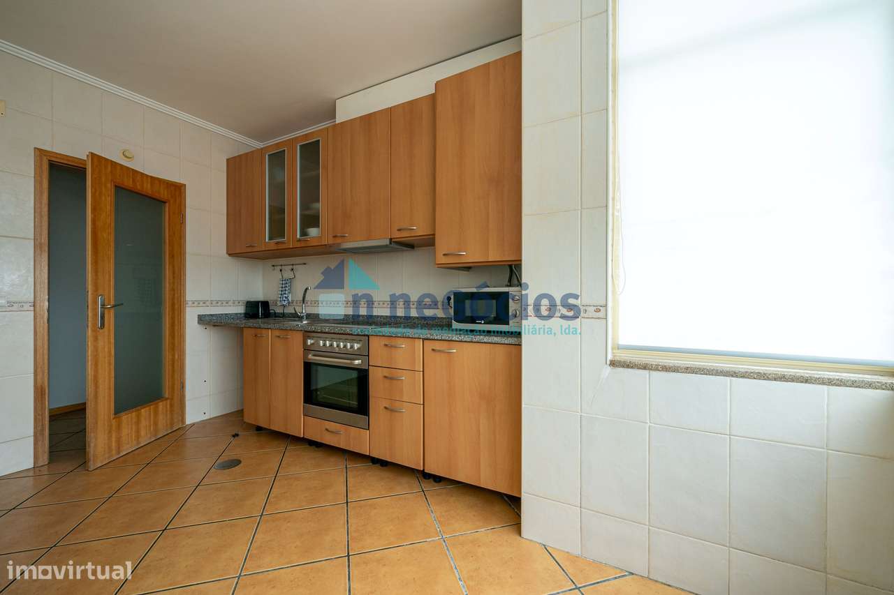Apartamento t1 com lugar de garagem em O. Azeméis-8