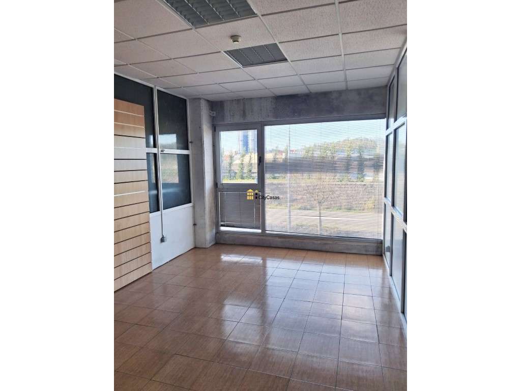 Armazém com 957 m2 em Touguinhó, Vila do Conde. - Grande imagem: 4/26