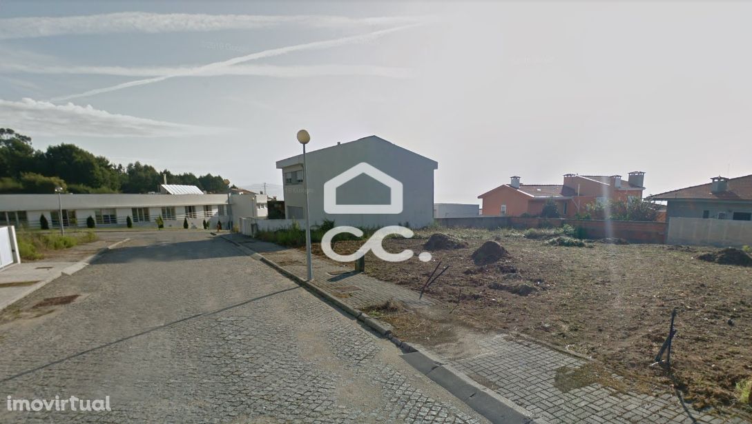 Lote 20. Para construção de moradia unifamiliar