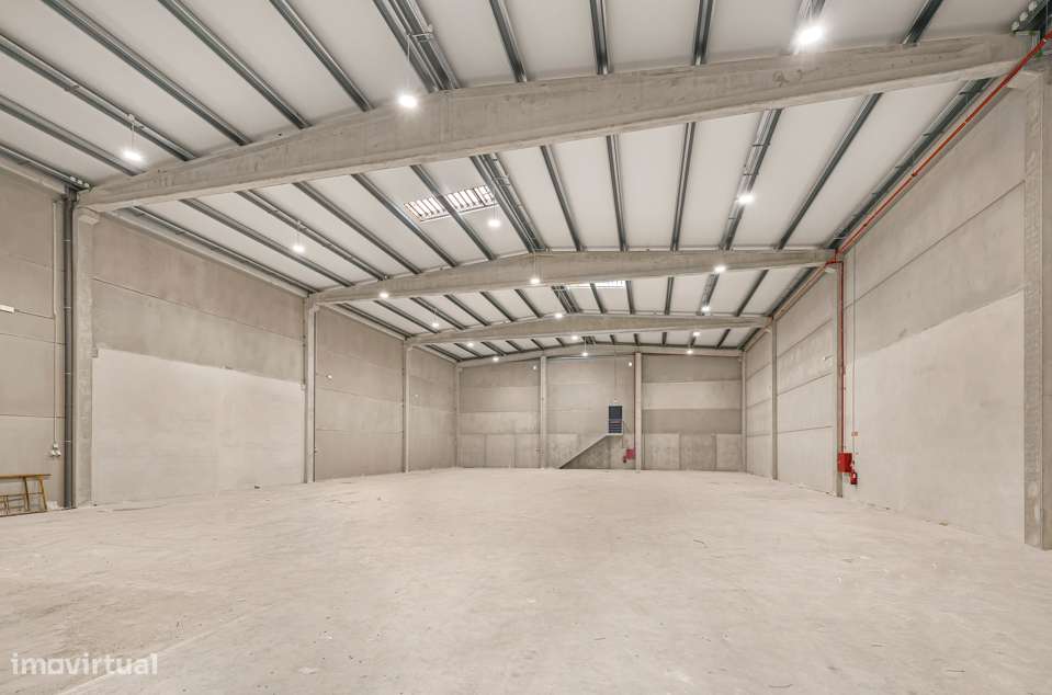 Armazém à venda , Quinta de Matos-4