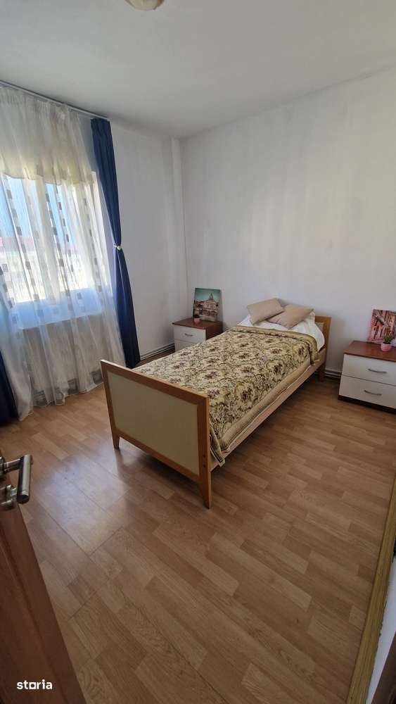 Apartament 3 camere -proprietar - Imagine principală: 3/8